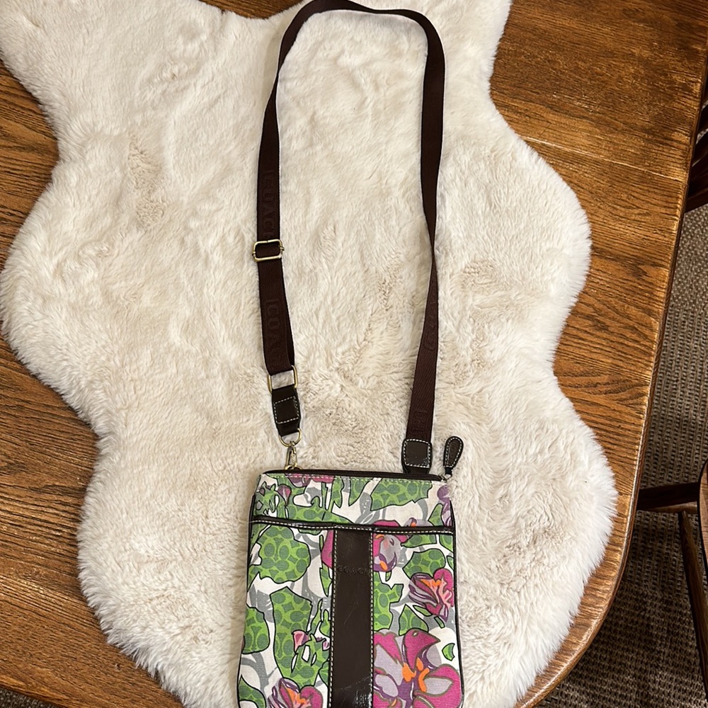 Coach purse - Picture 3 of 10